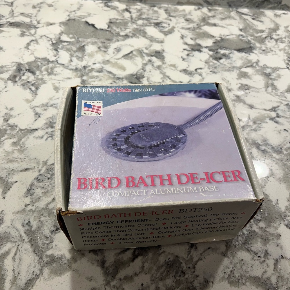 ❄️ NWT - API BDT250 Bird Bath De-icer